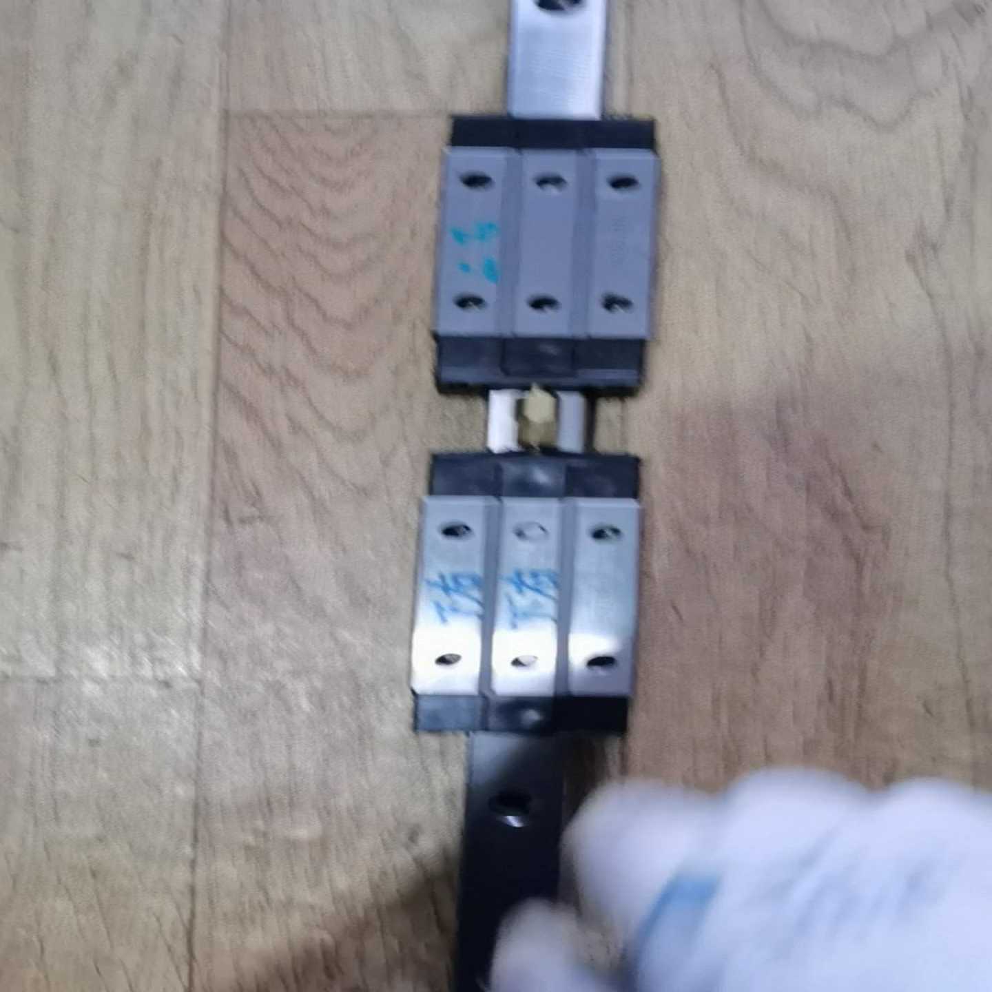 咨询-IKO直线导轨滑块LRXSG30，THK滑块SHS45（1个