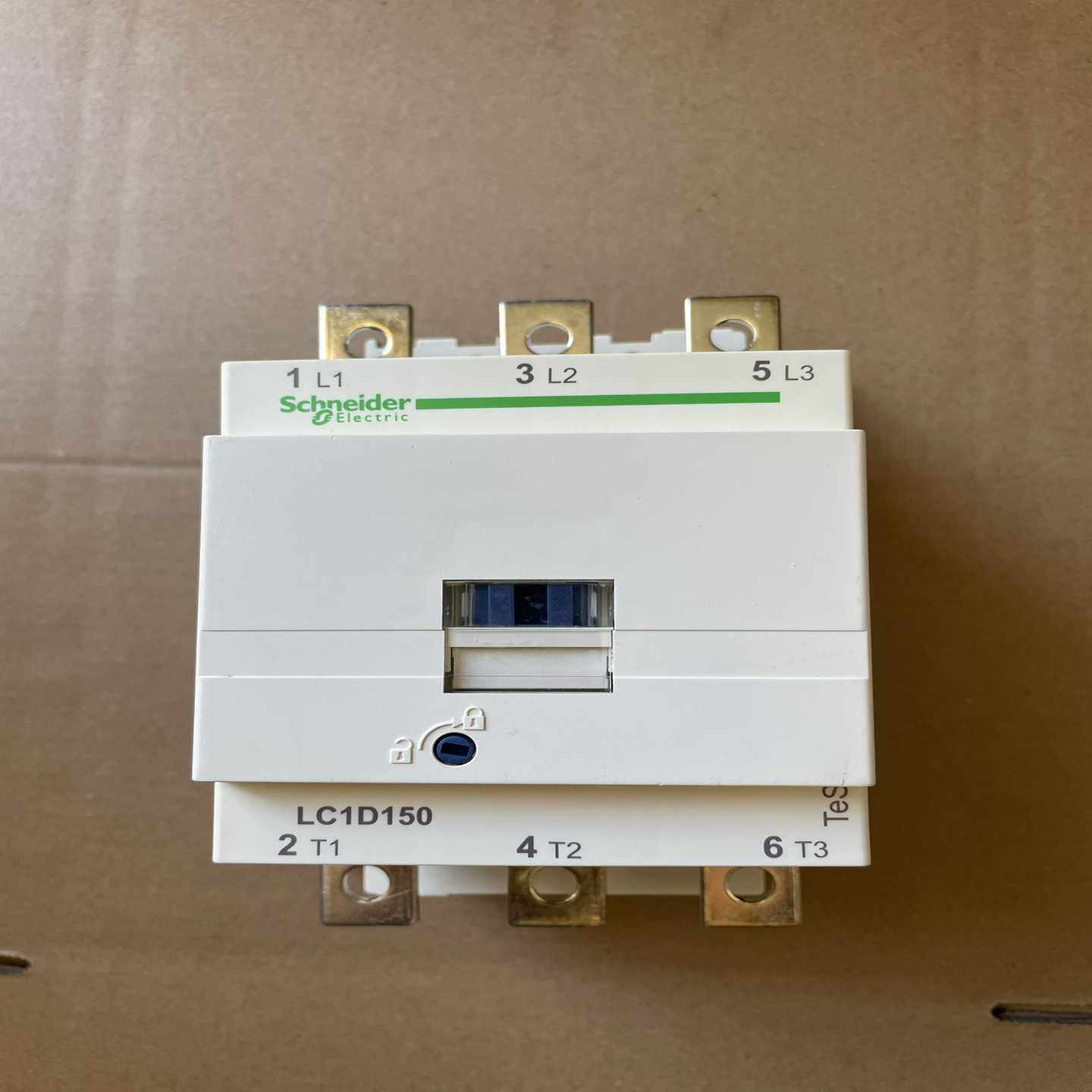 施耐德LC1D150交流接触器，型号LC1D150...C线