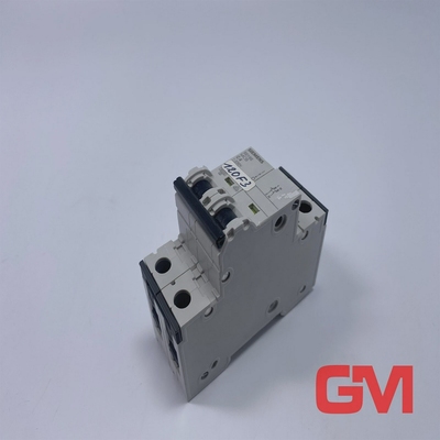 SiemensDispositivoDisyuntor5SY6504-7CircuitBreaker230V