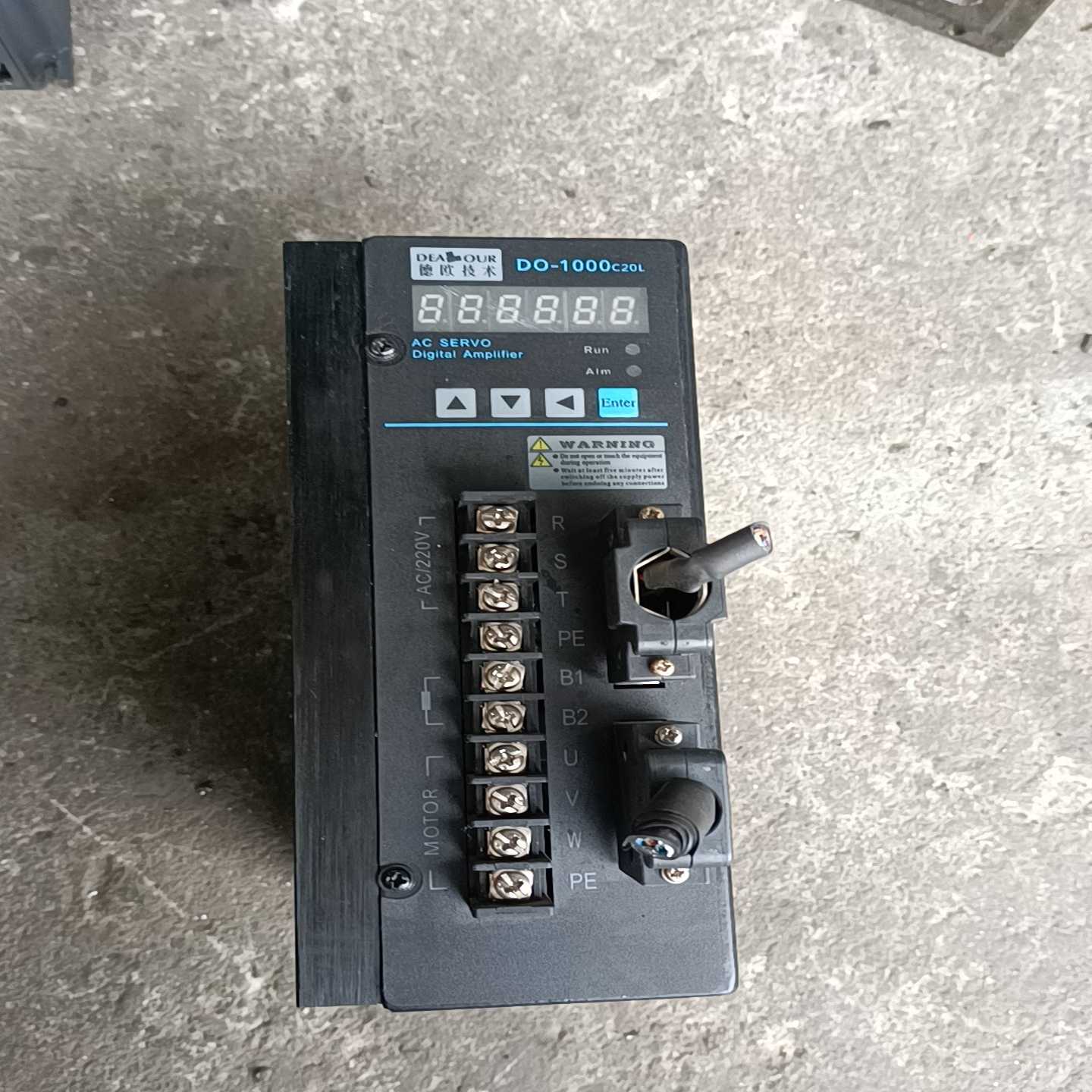 德欧伺服驱动器一台，DO-1000C20L，下来的，功能【博航商行】