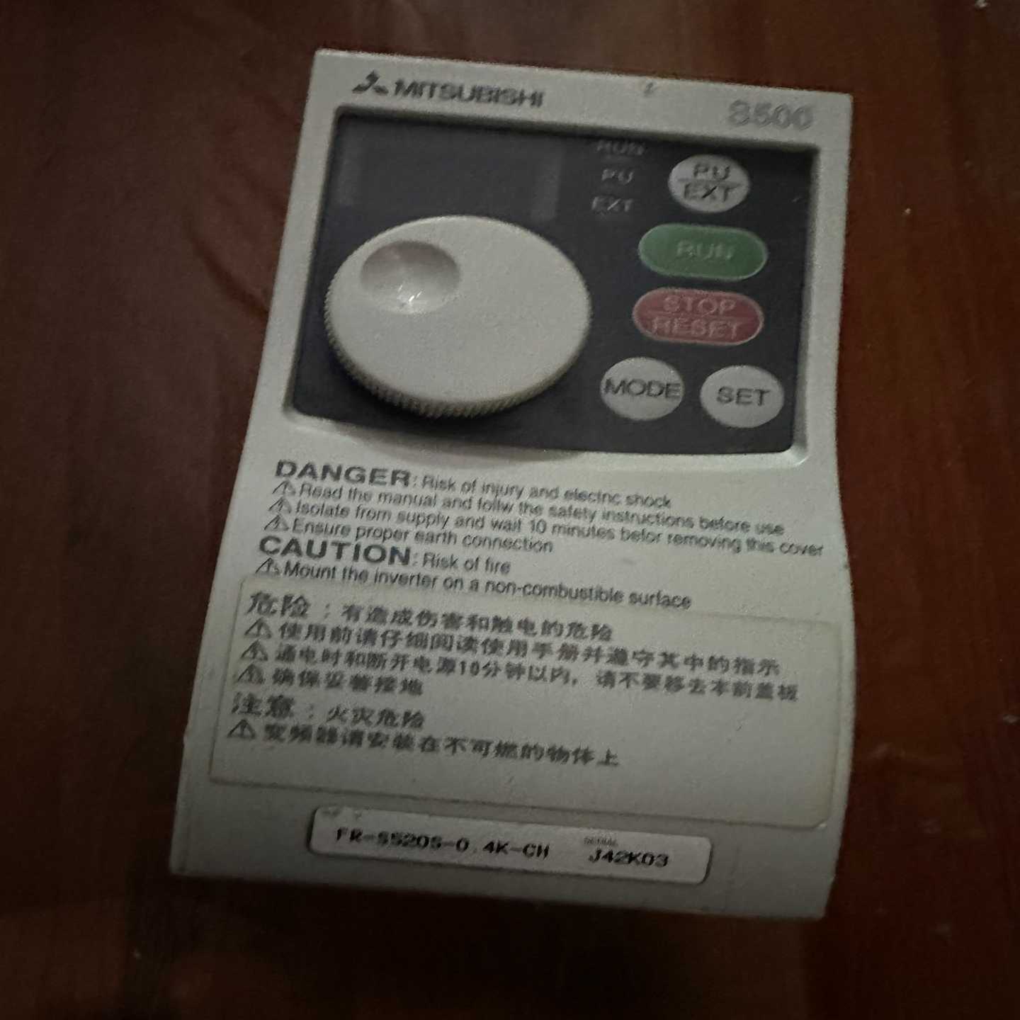 询价拍~9新变频器FR-S520SE-0.4K-CH