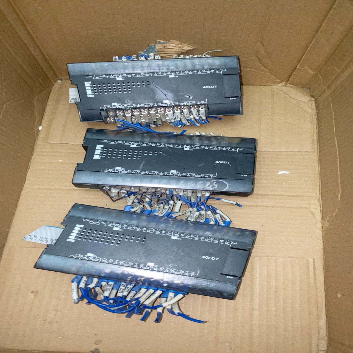 议价CP1W-40EDT欧姆龙模块底部外壳没有了板子包好