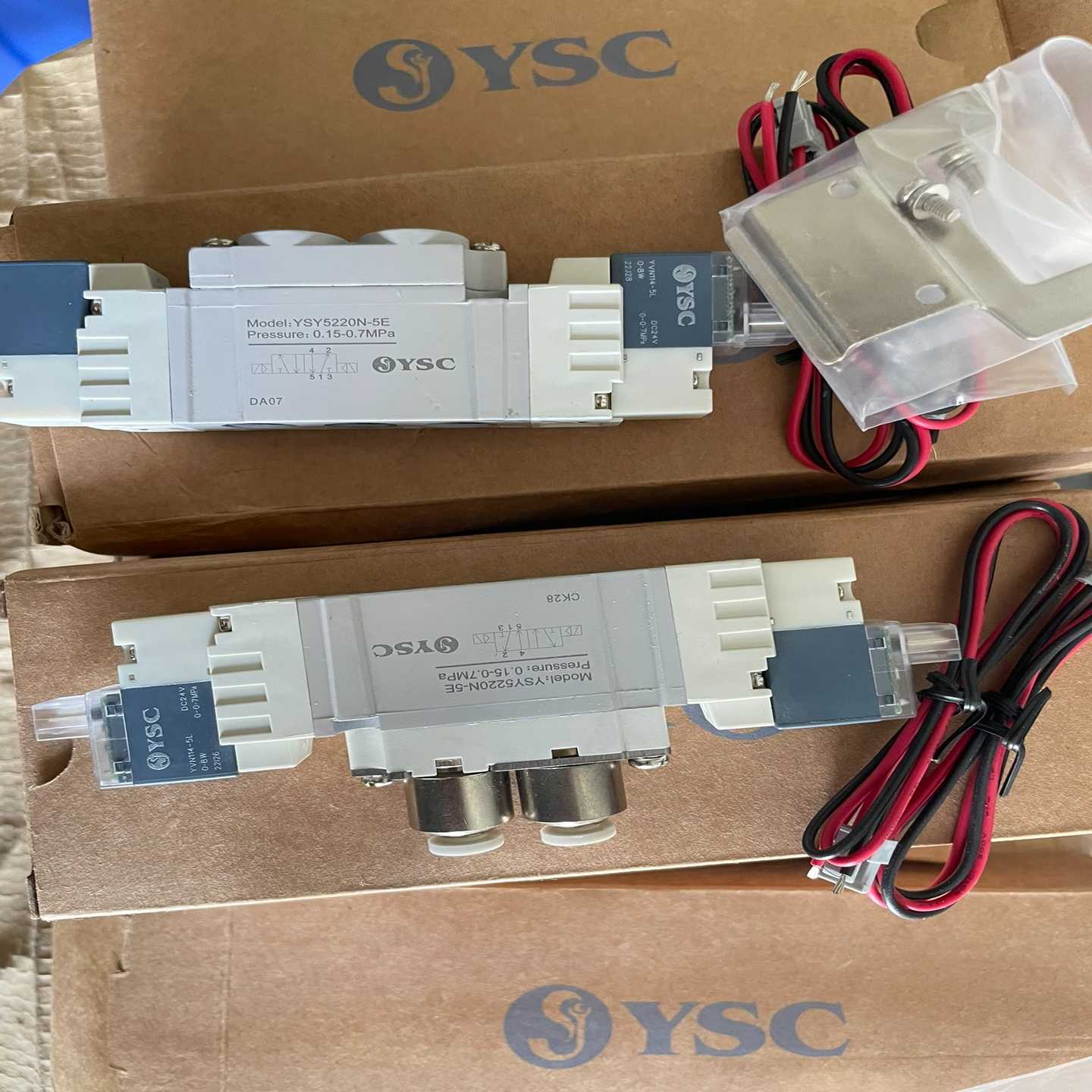 全新YSC电磁阀YSY5220N-5E两个款式各四台如图--议价商品