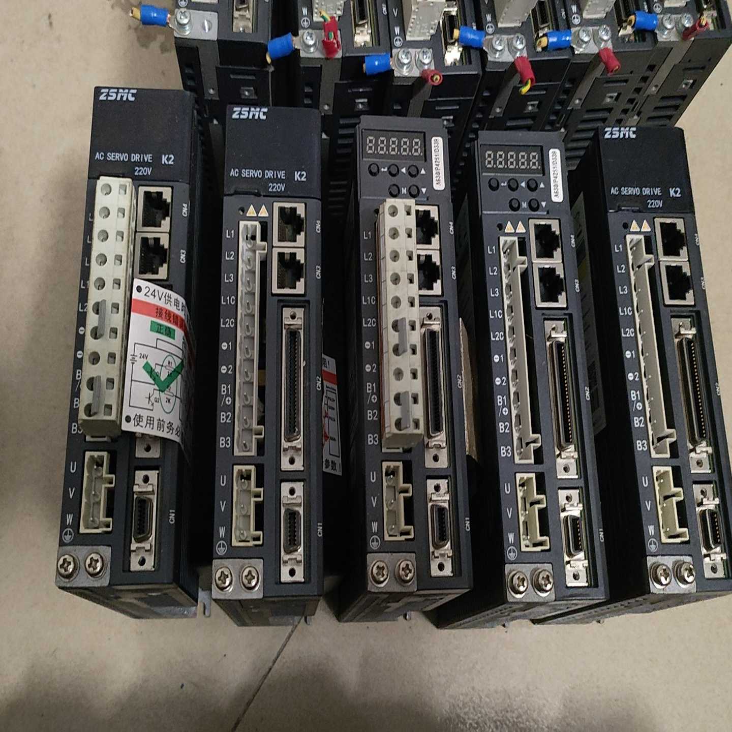 芝山伺服驱动器ZSD-K2AS08AB，几乎全新，直流电供电