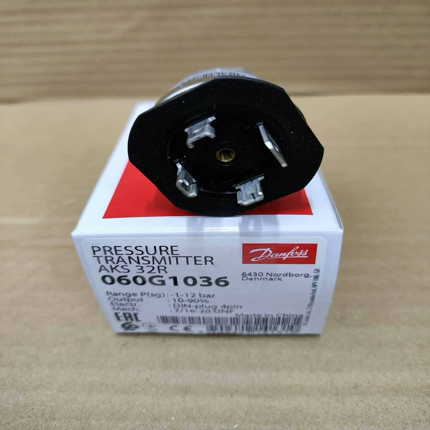 丹佛斯压力传感器AKS32R,全新正品原装060G1036{议价}