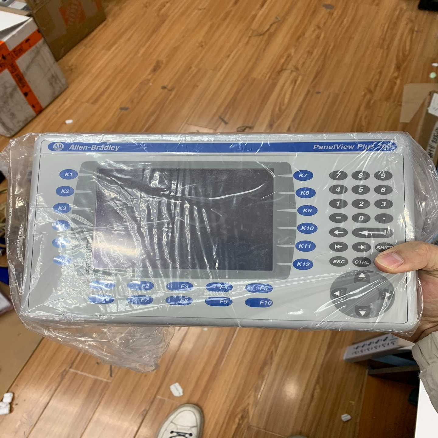 2711P-B7C4D8A-B显示屏！成色新！的来询价