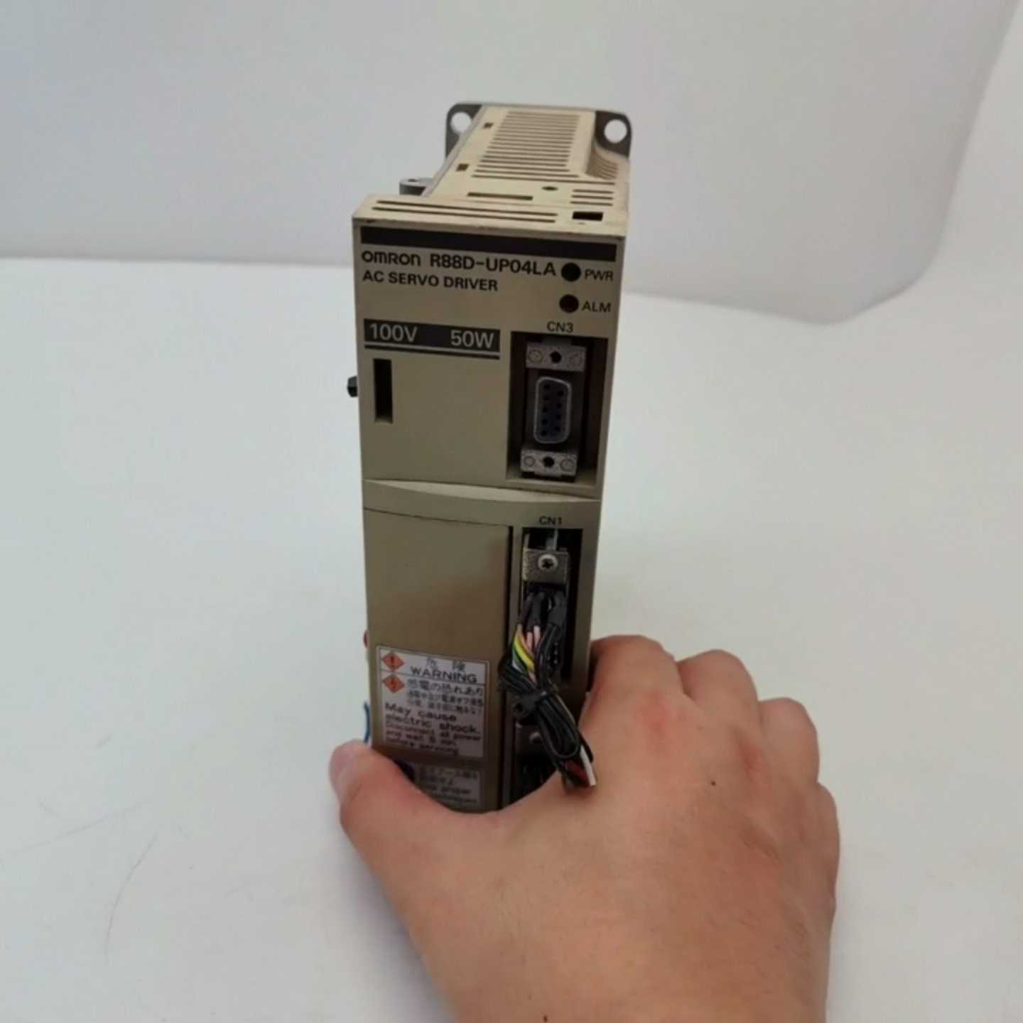 询价R88D-UP04LA欧姆龙原装伺服驱动器，100V/50W