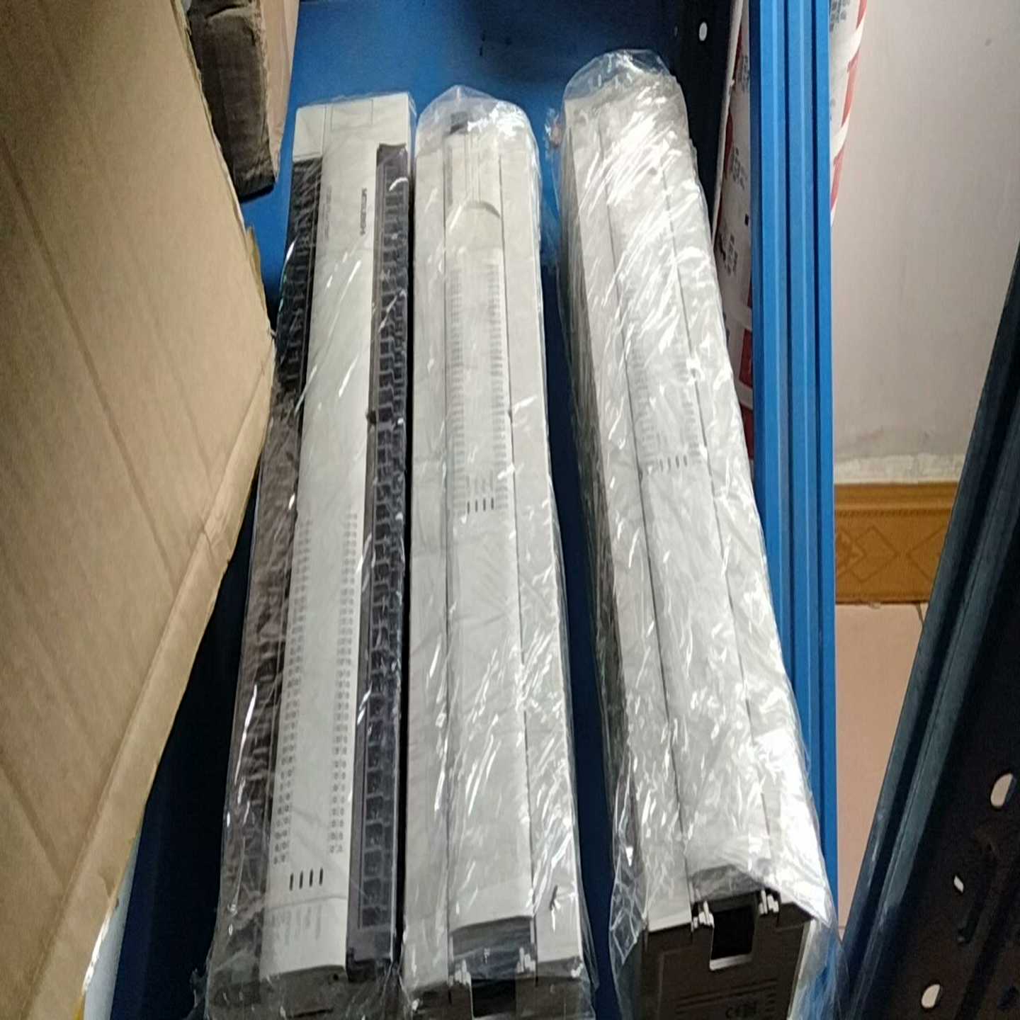 FX2N—128MT，和川FX3u—128MT，MR各一台询价