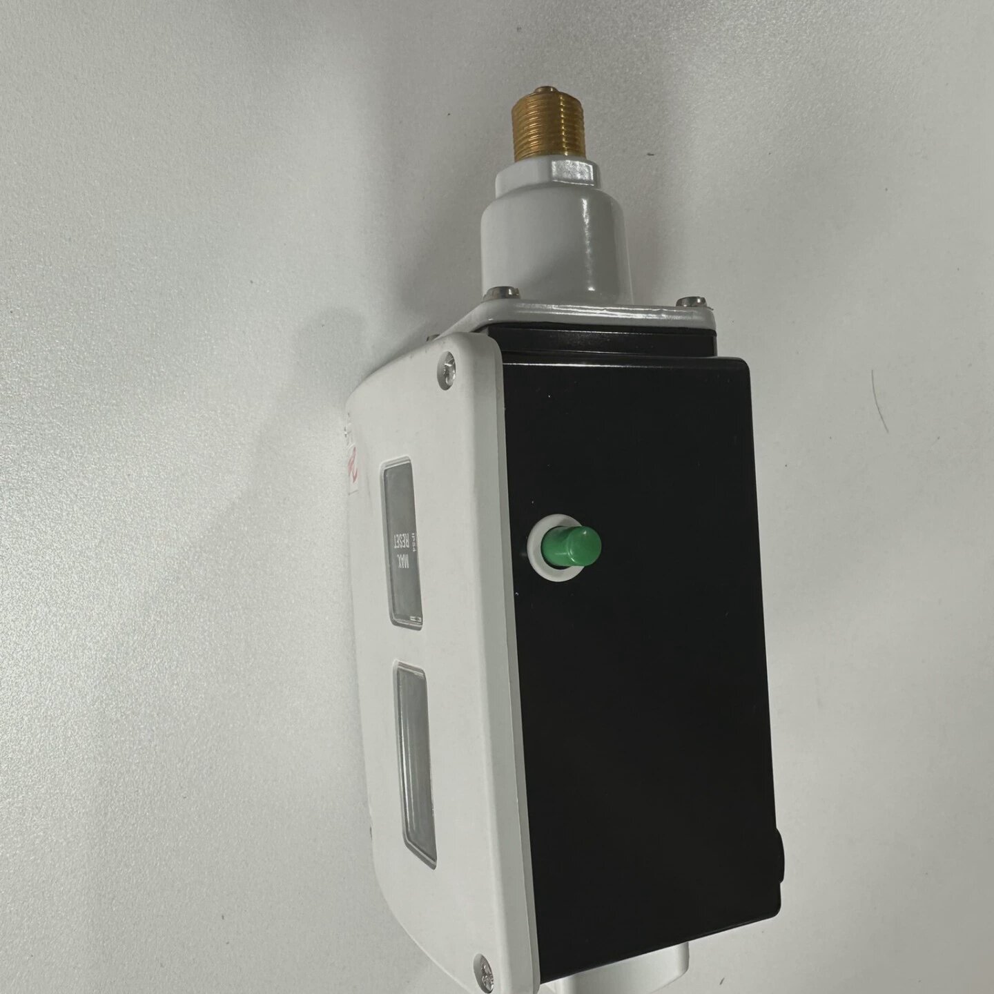 寻丹佛斯压力开关RT116波兰其它元器件