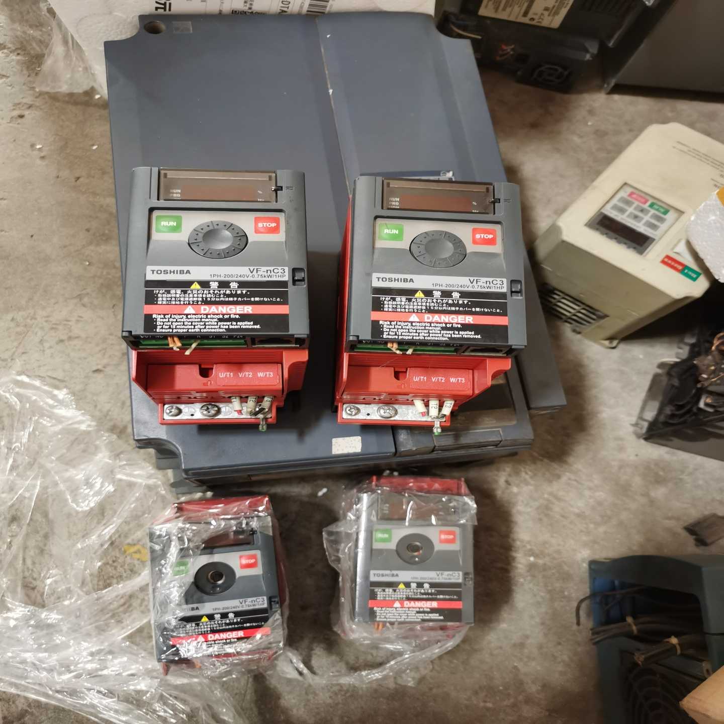 询价东芝变频器VF-nC3系列，型号VFNC3S-2007PL，