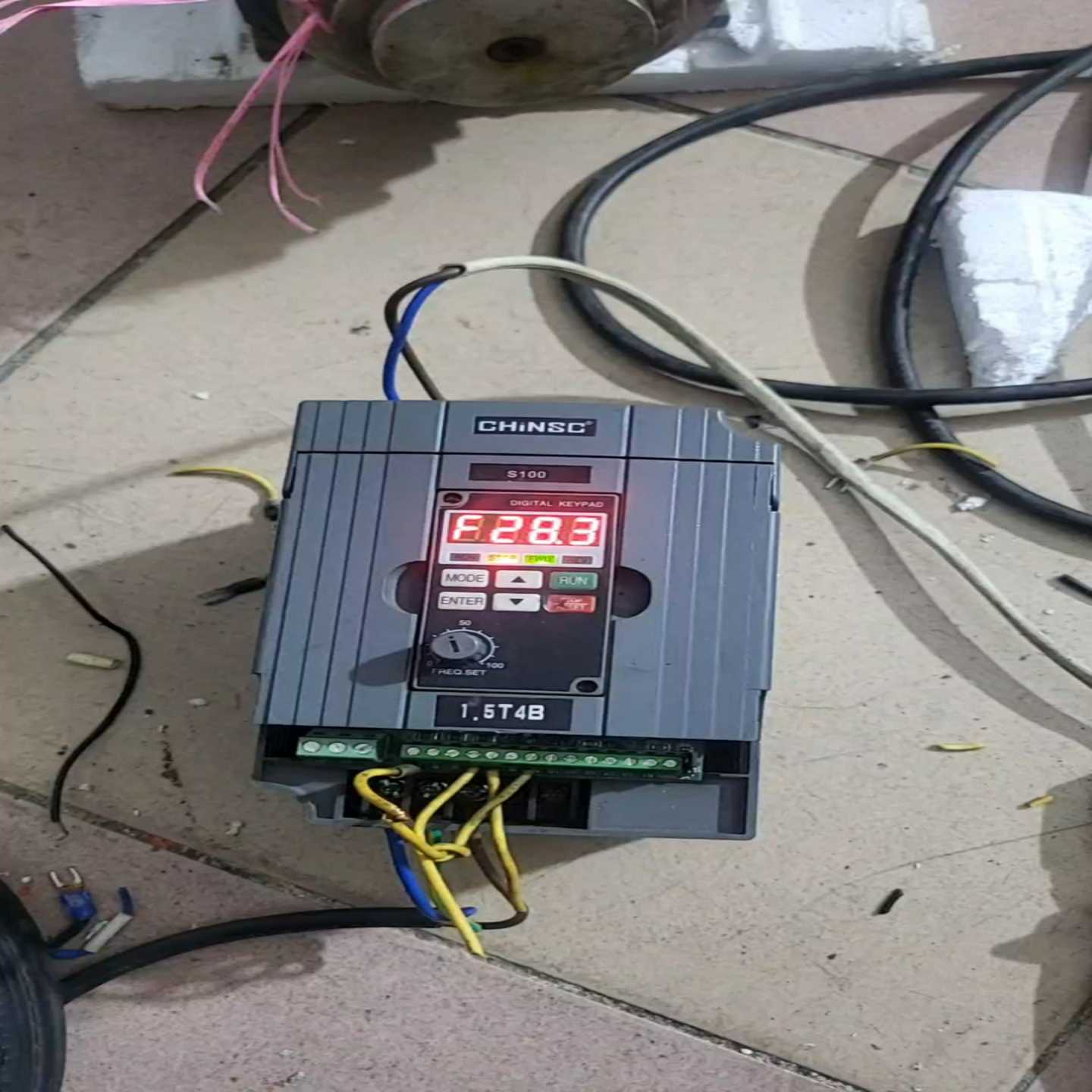 CHiNSC深川变频器1.5KW，型号S100-1.5T4B--议价商品