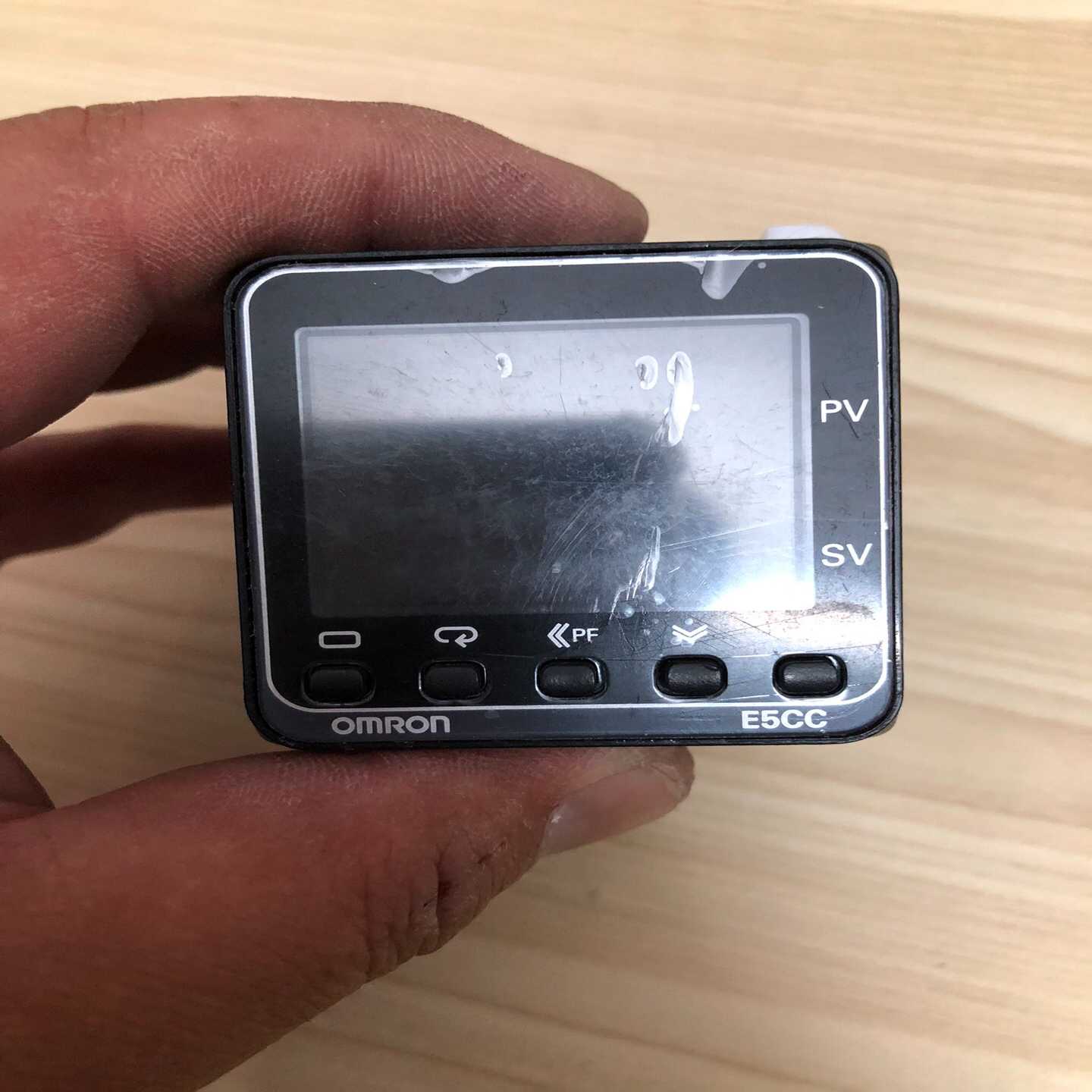 (询价)温控器温控器 E5CC-RX2ASM-800。几乎