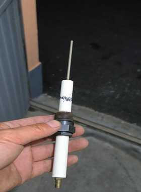麦克森MAXON点火棒，型号不祥，全新未使用，白色陶瓷外壳，-询价