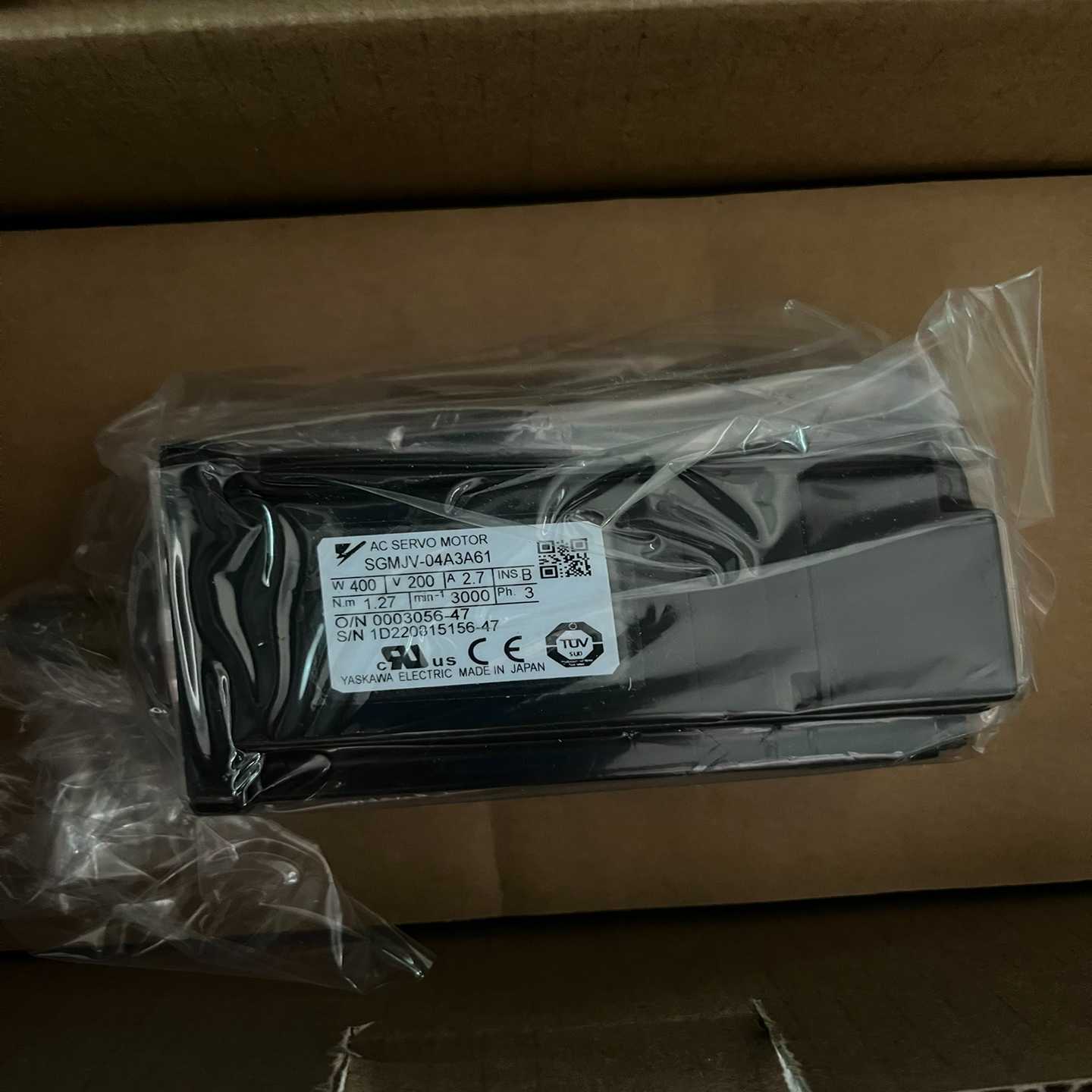 SGMJV-04A3A61安川电机实物如图，特价--议价商品