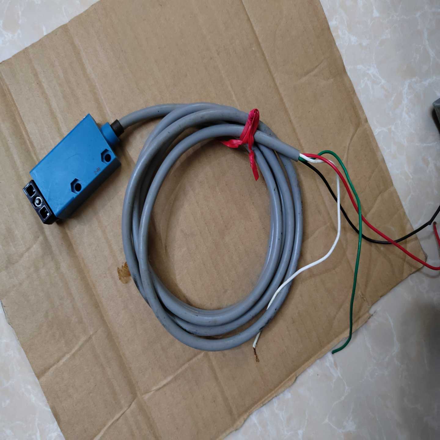 咨询-FE7C-FRC6光电传感器慕帆定制实物图