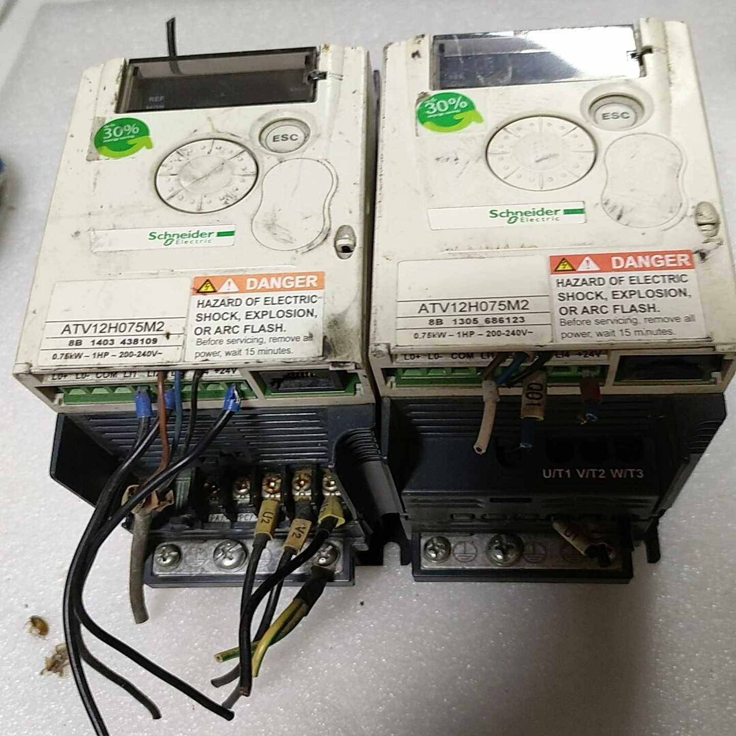 议价施耐德变频器 ATV12H037M2，0.37KW 1台