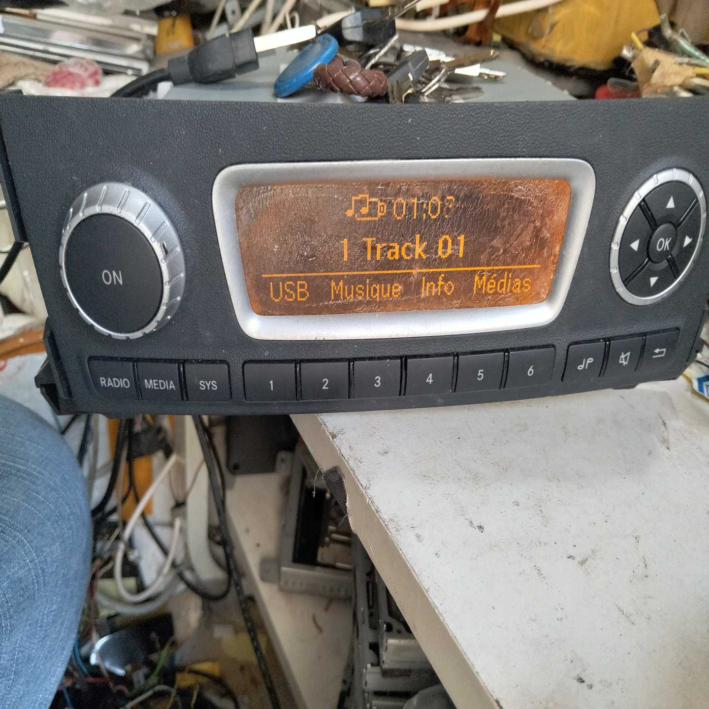 奔驰smart原厂主机，按键正常。包好。发运费顺丰，电--议价商品