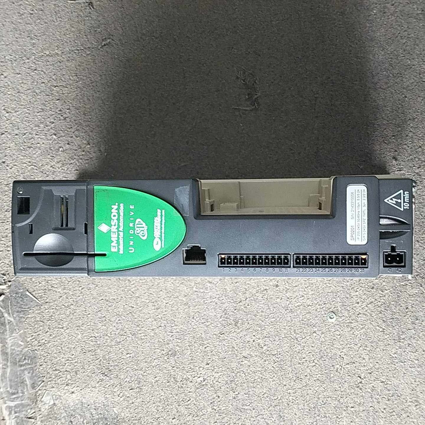 艾默生UNIDRIVE变频器，型号SP0201，0.37KW--议价商品