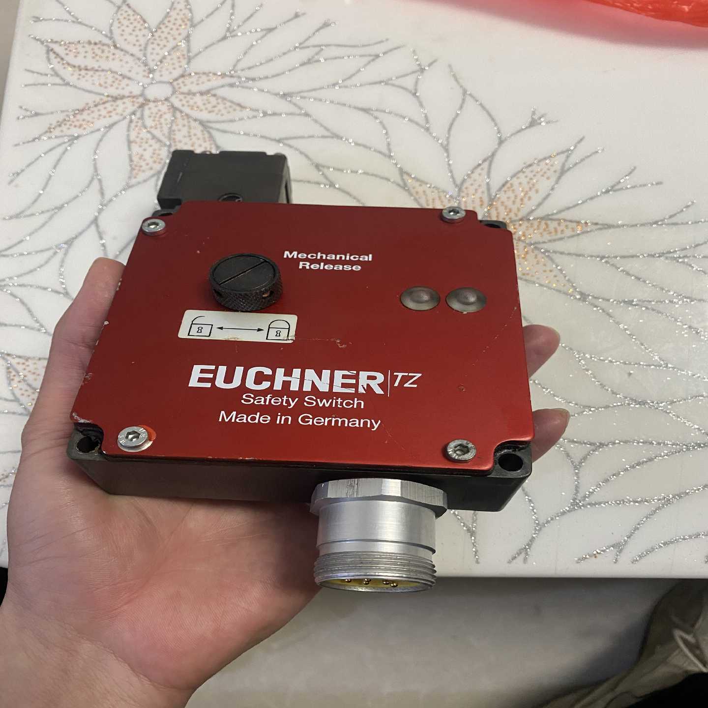 EUCHNER安士能安全门锁082095安士能安全模询价