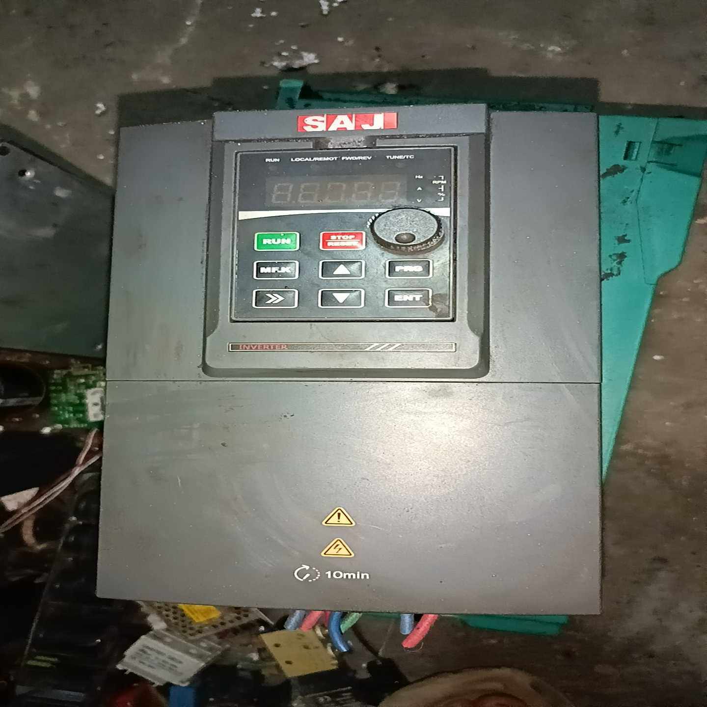 vm1000B-4t5r5gb/7r5pb三精变频器saj询价