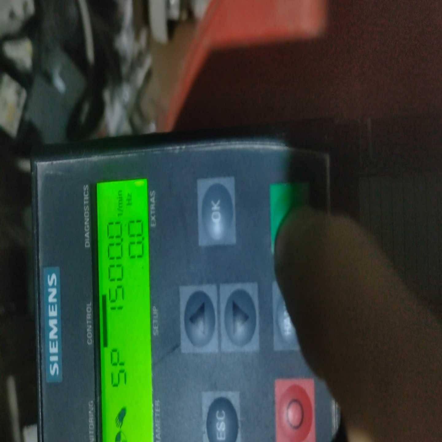 西门子变频器6SL3210-1PE11-8UL1，0.55千--议价商品