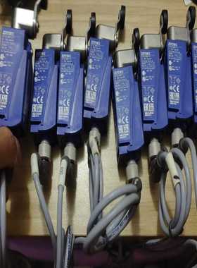 议价施耐德限位行程开关ZCP21M12，实物拍摄，现货剩余10件