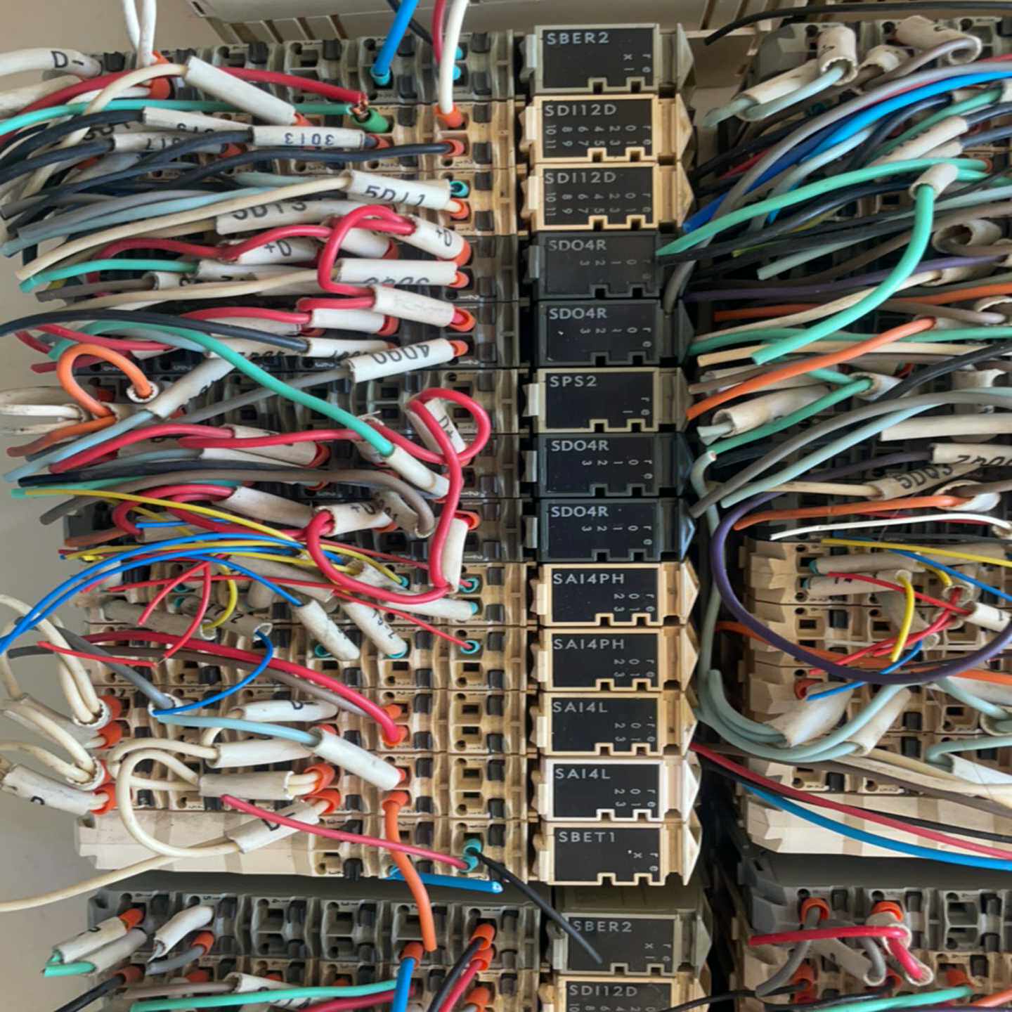 询价~施耐德PLC模块，，实物图，喜欢你私聊