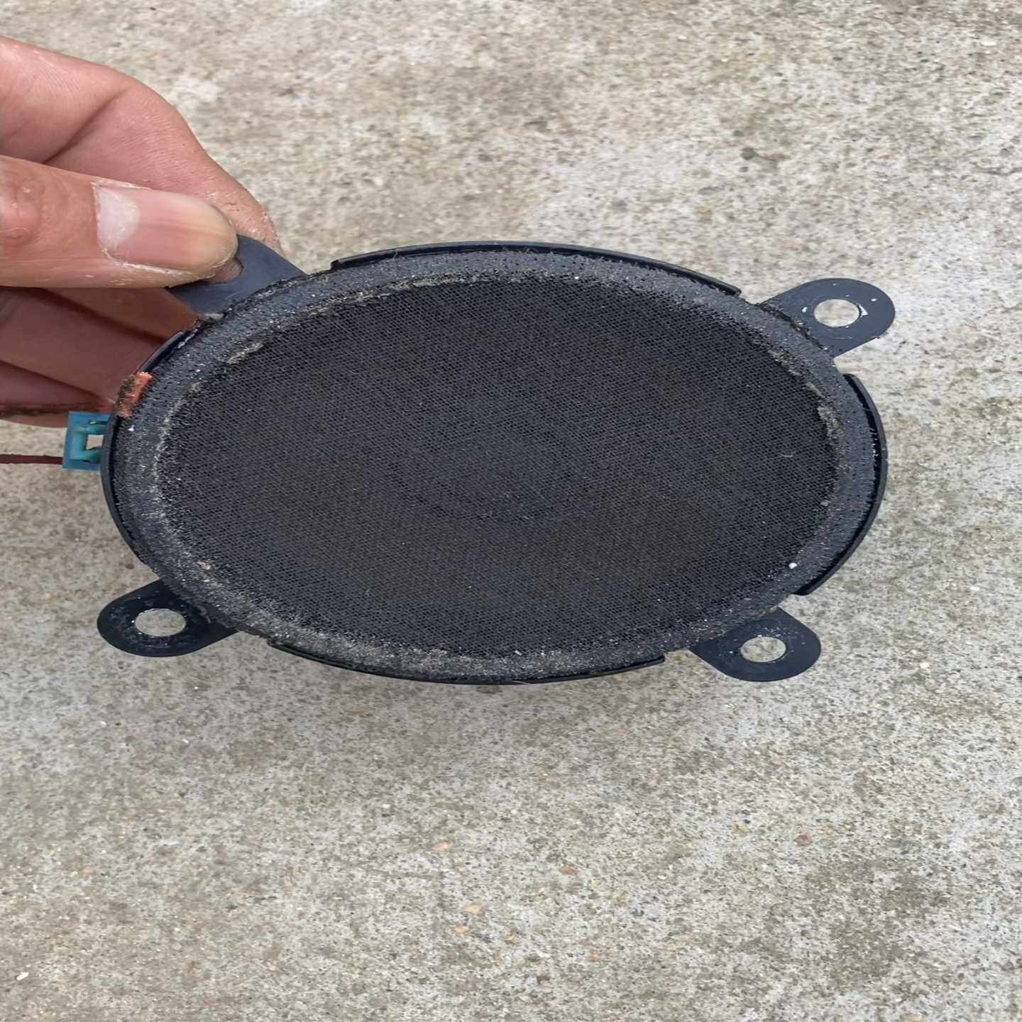 别克凯越哈曼卡顿中置中音喇叭3.5寸中音喇叭别克凯越哈曼--议