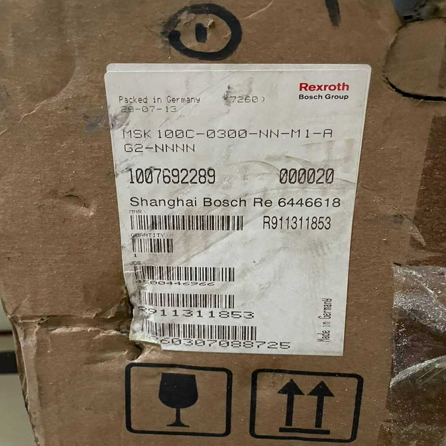 力士乐电机MSK100C-0300-NN-M1-AG2-N