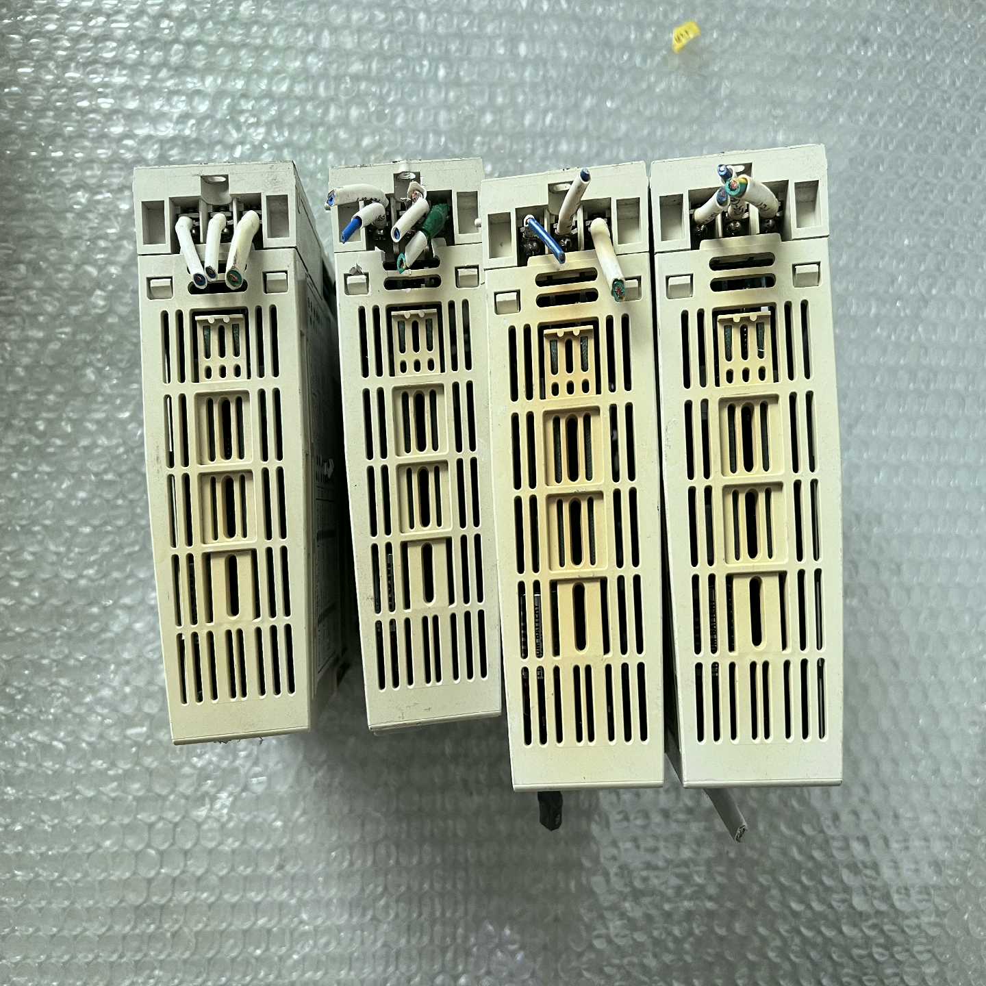 施耐德变频器ATV71HD11N4Z，成色充新，数量2台，有--议价商品