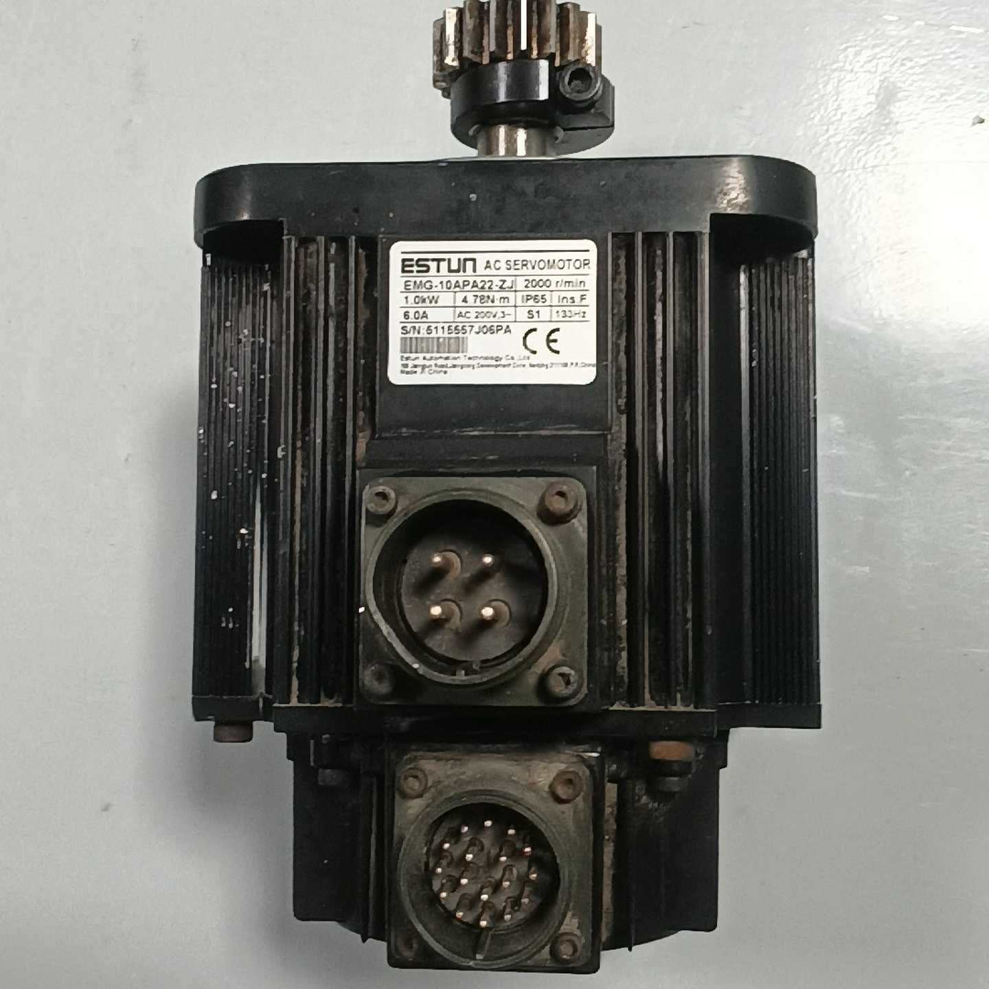 埃斯顿伺服电机，型号EMG-10APA22-ZJ--议价商品