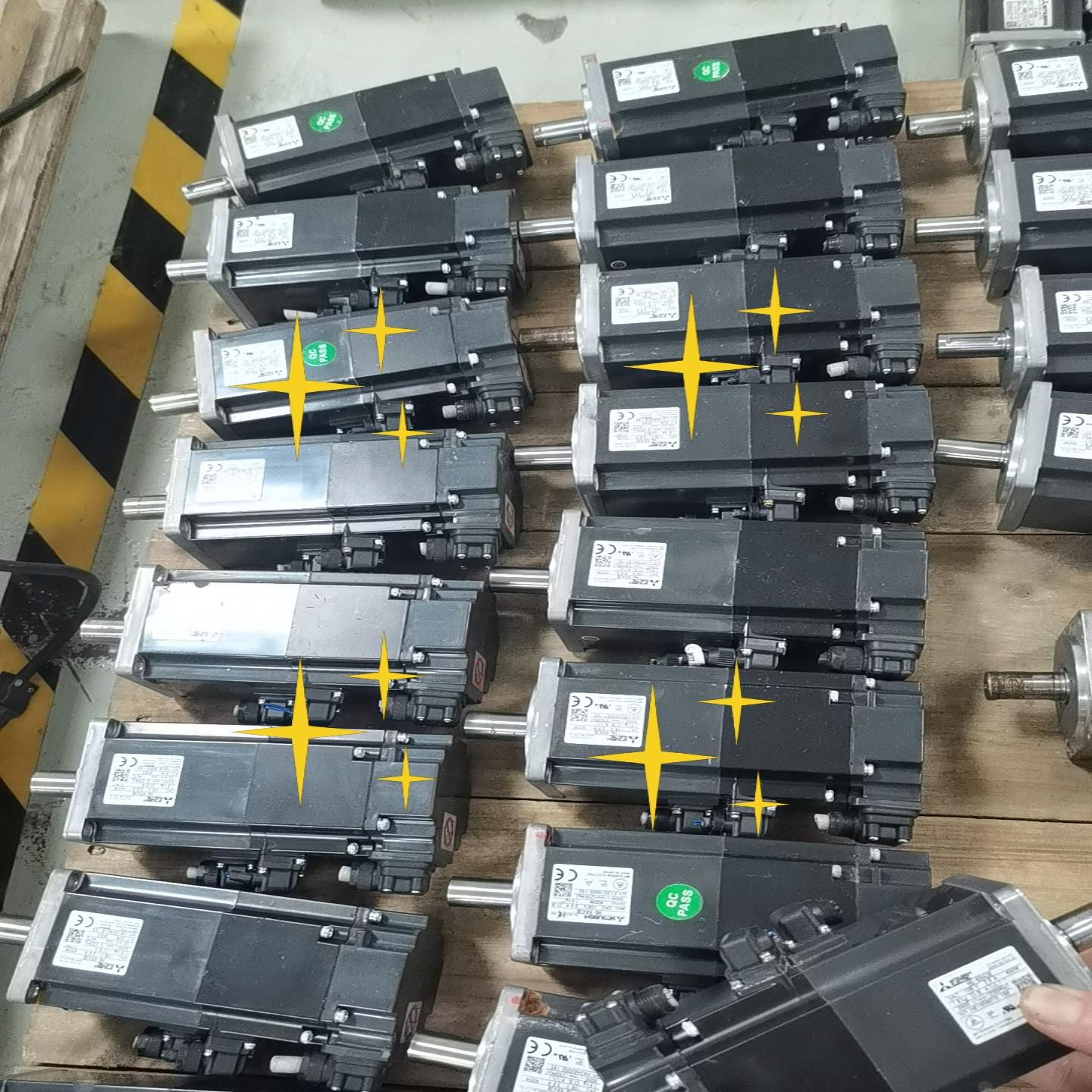 三菱伺服马达HG-KR43B，400W功率带煞车，3AC 1--议价商品