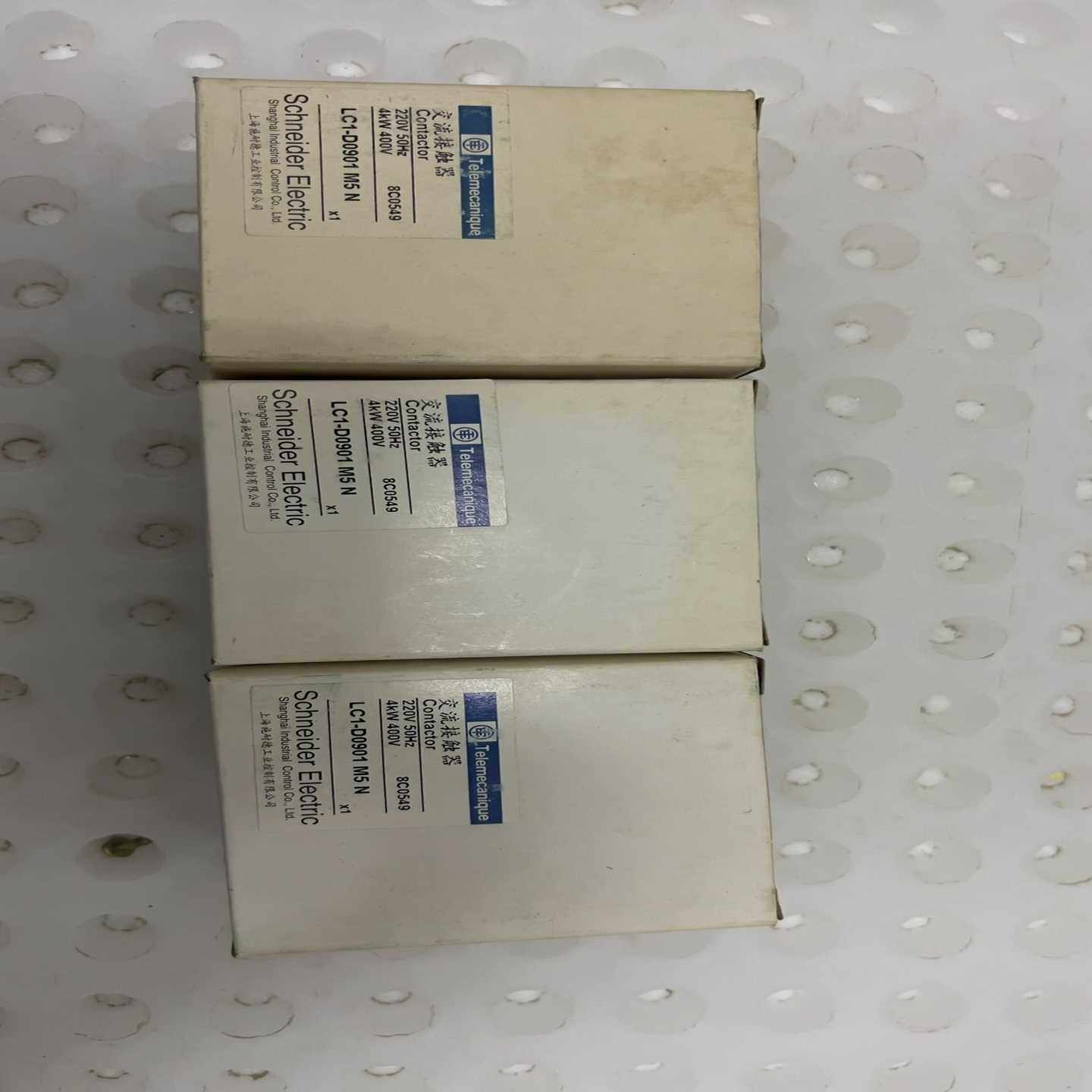 施耐德LC1D0901M5N，交流接触器，全新原装正品施耐德--议价商品