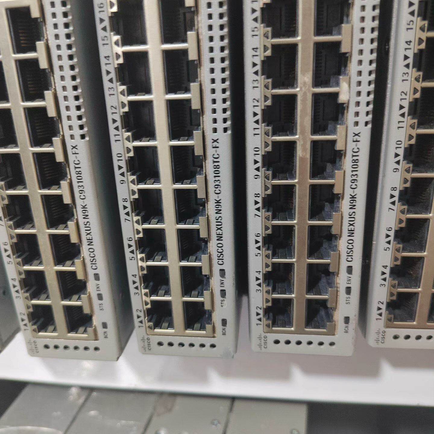 思科原装二手N9K-C93108TC-FX万兆交换机，机房下--议价商品