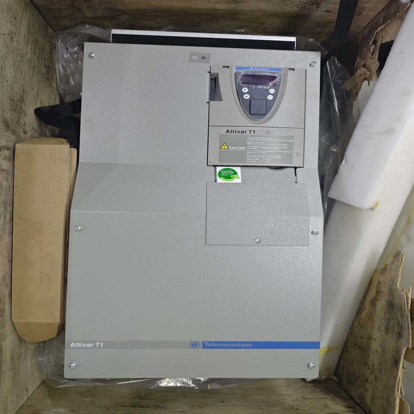 施耐德变频器Altivar7175kW-100HP，38--议价商品