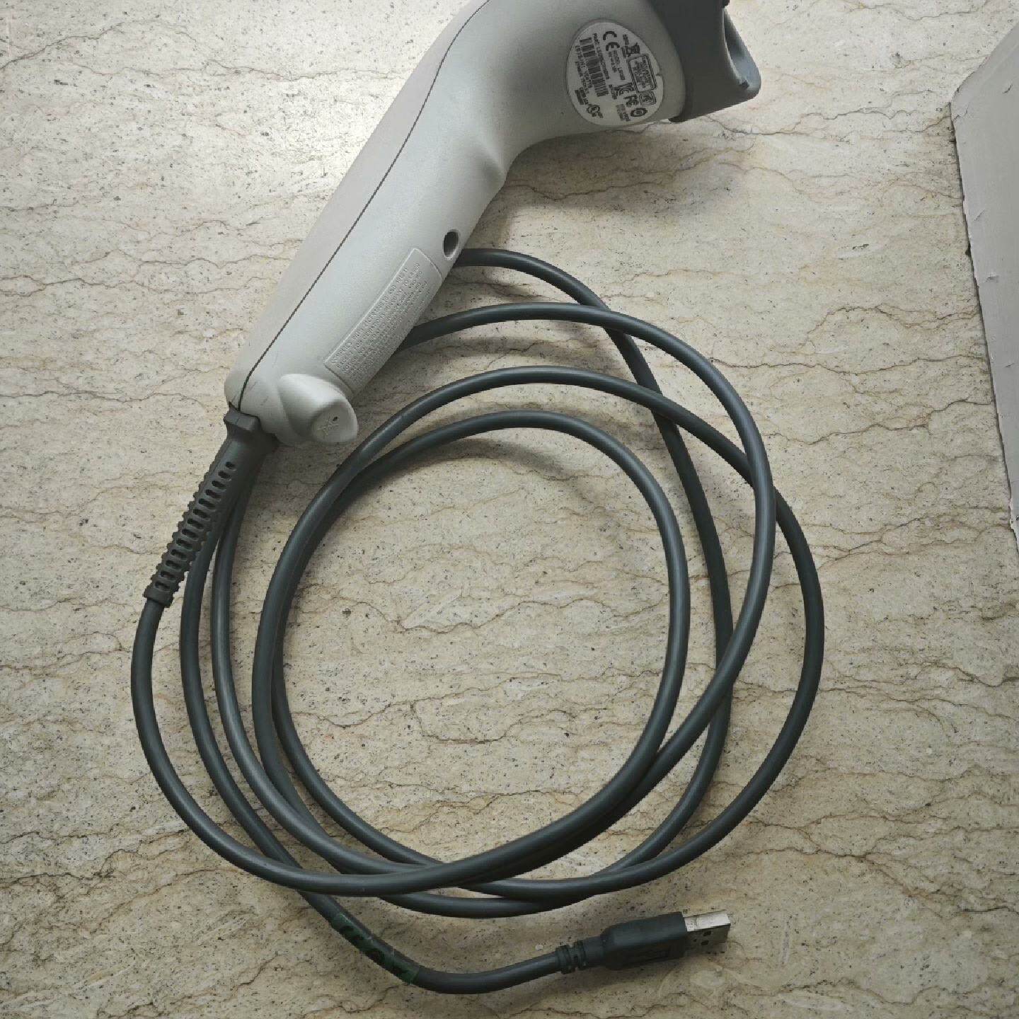 摩托罗拉Symbol/LS1203条码扫描枪。 原装正品，USB接口，有线手