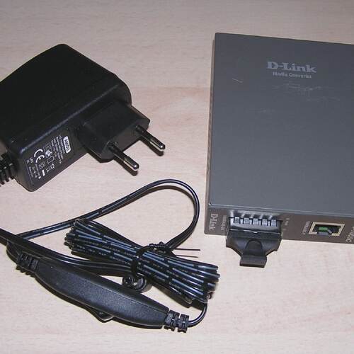 DLink DMC700SC Gigabit Media Converter 1000BASET to 1000BASE