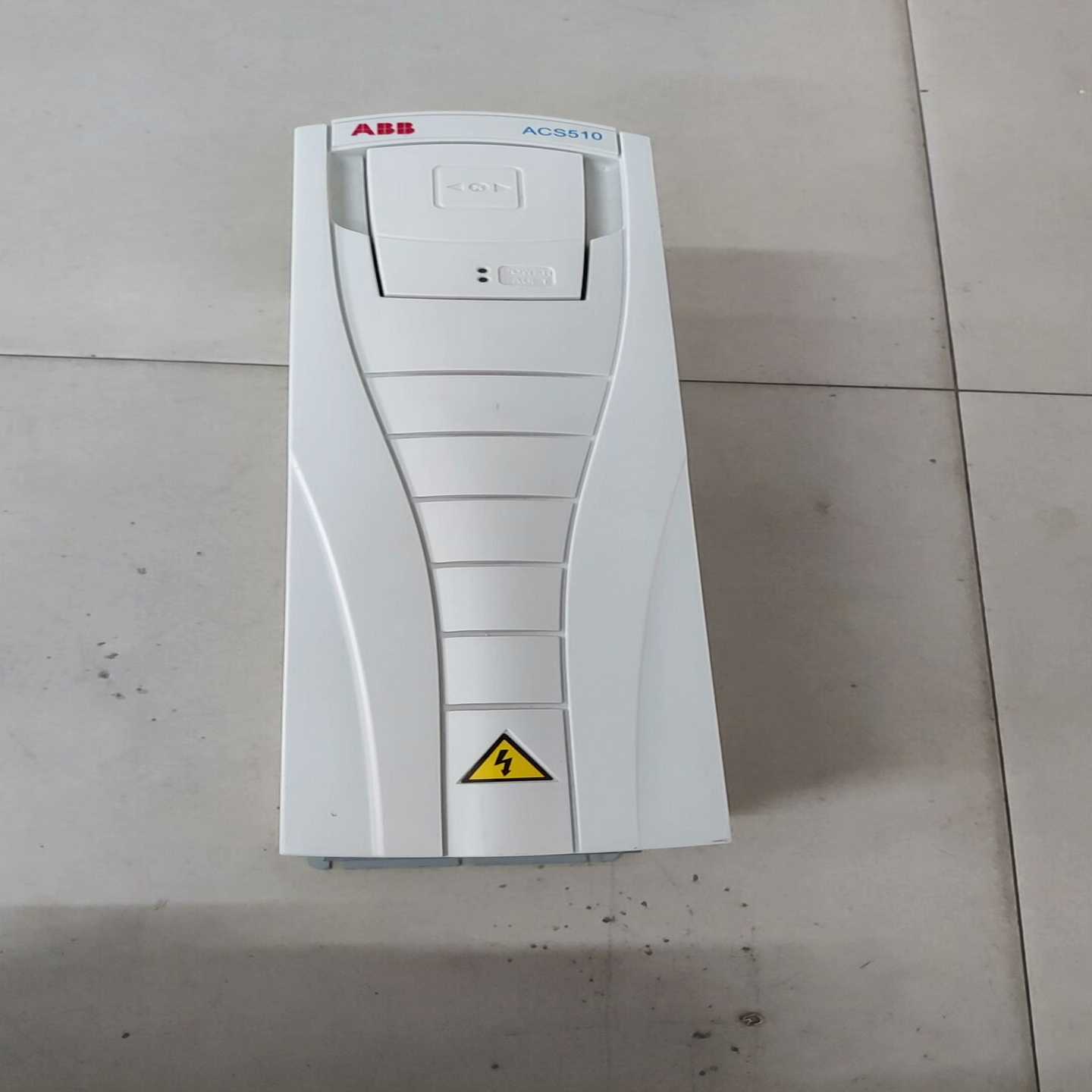 询价ABB变频器ACS510-01-017A-4/7.5KW，9