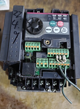 议价变频器2.2KWFRD7402.2KCHT拆议价