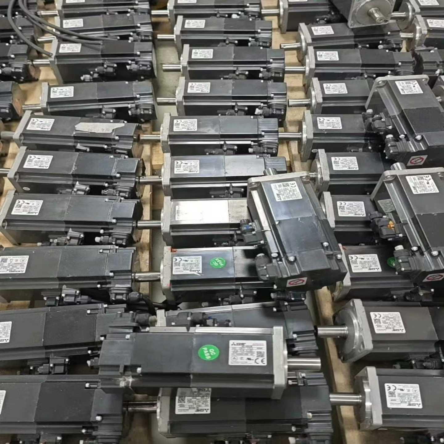 【请询价】三菱伺服电机HG-KR43B400W功率3AC 108V