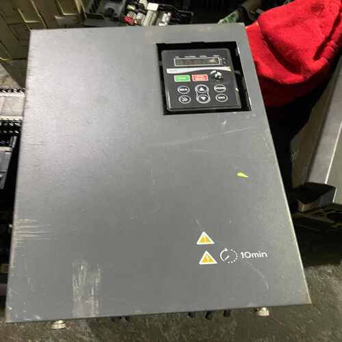 VM1000-4T030G/037P 三晶变频器30kw 外~询价