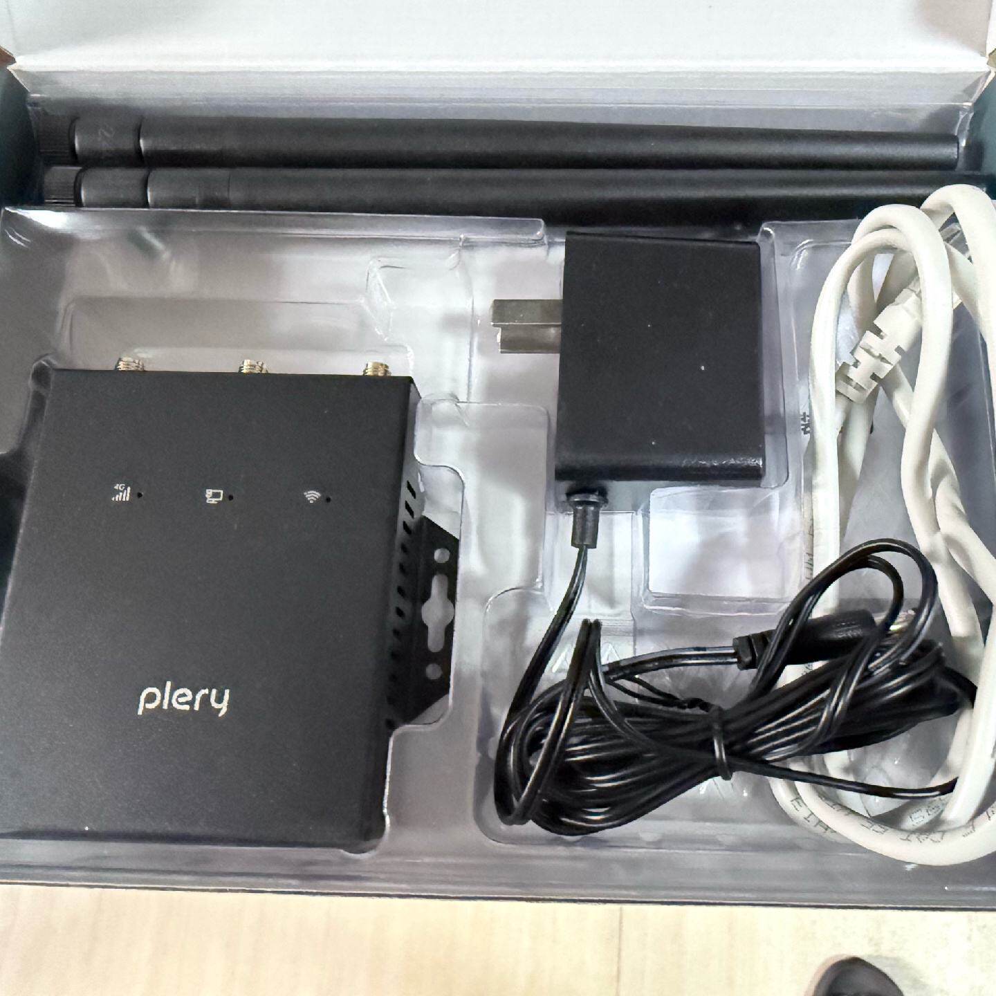 PLERY普锐R802插卡4G工业路由器三网通用（电信/联 通/移动） 买