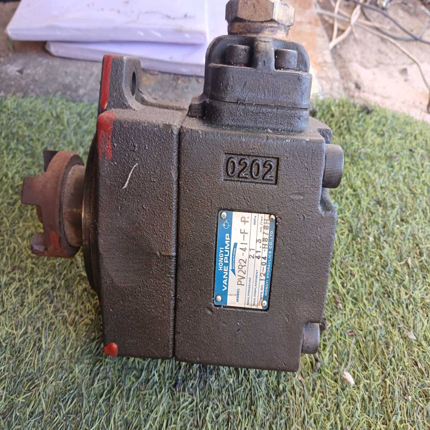 弘一PV2R2-41-F-R叶片泵，国产，最大压力21MPa--议价商品