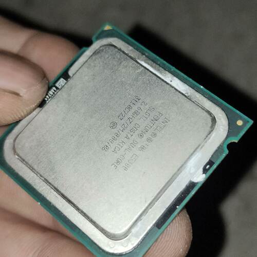 Intel英特尔E5300 CPU处理器，双核2.6GHz，--议价商品