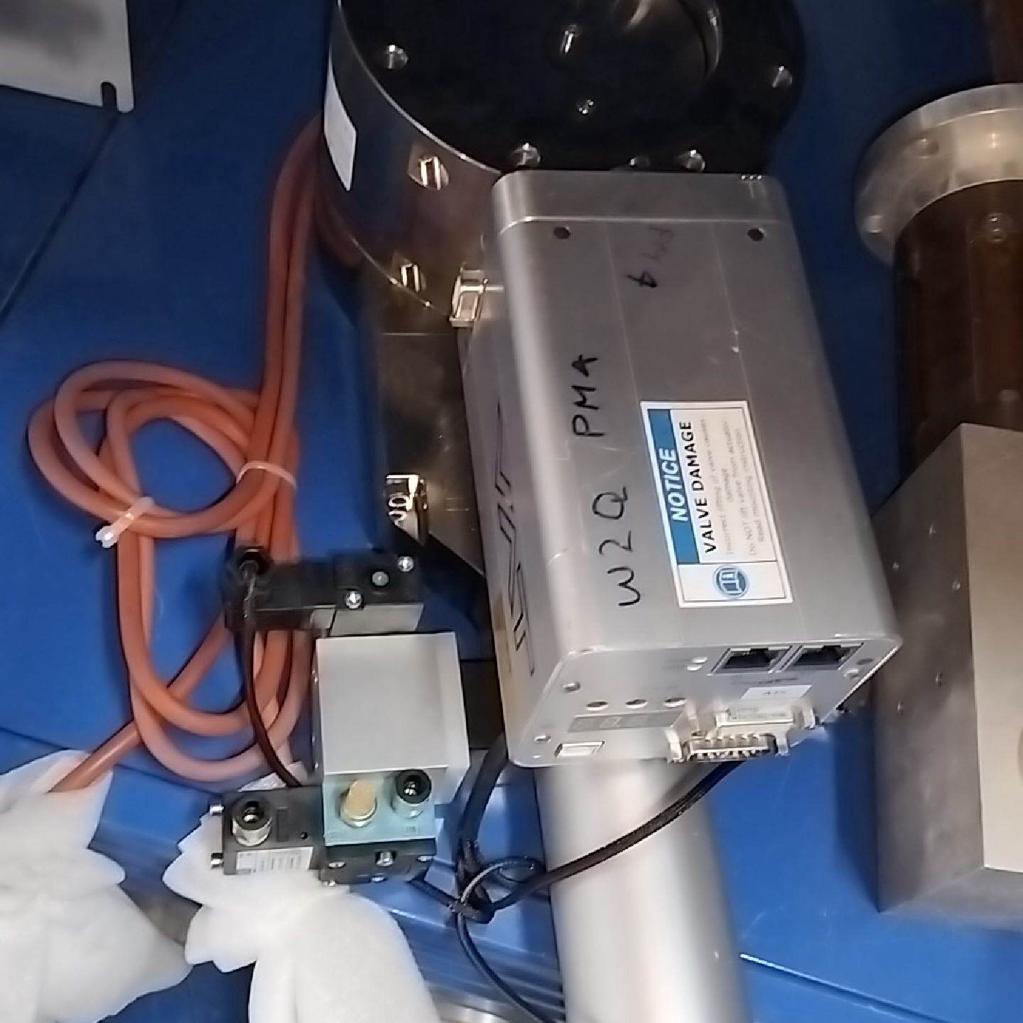 瑞士VAT蝶阀控制器，型号95340-PIAX-AQT1/0&mdash;议价
