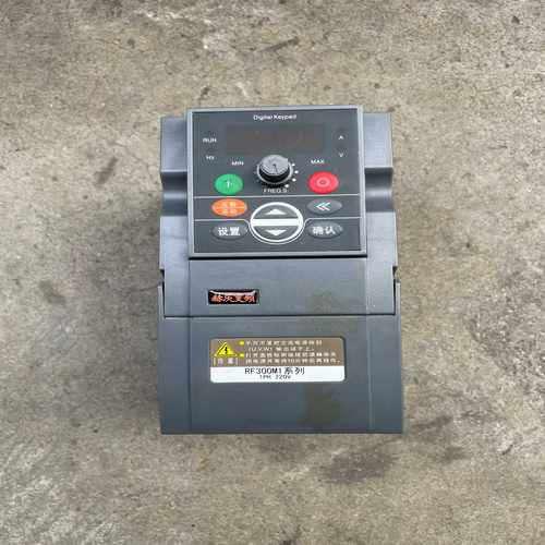 【议价】上海赫茨变频器HZ300M1-1R5G-1220V-1