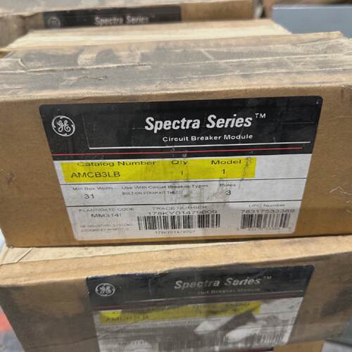 NEW GE AMCB3LB  CIRCUIT BREAKER MOUNTING HARDWARE THLC2  BRE