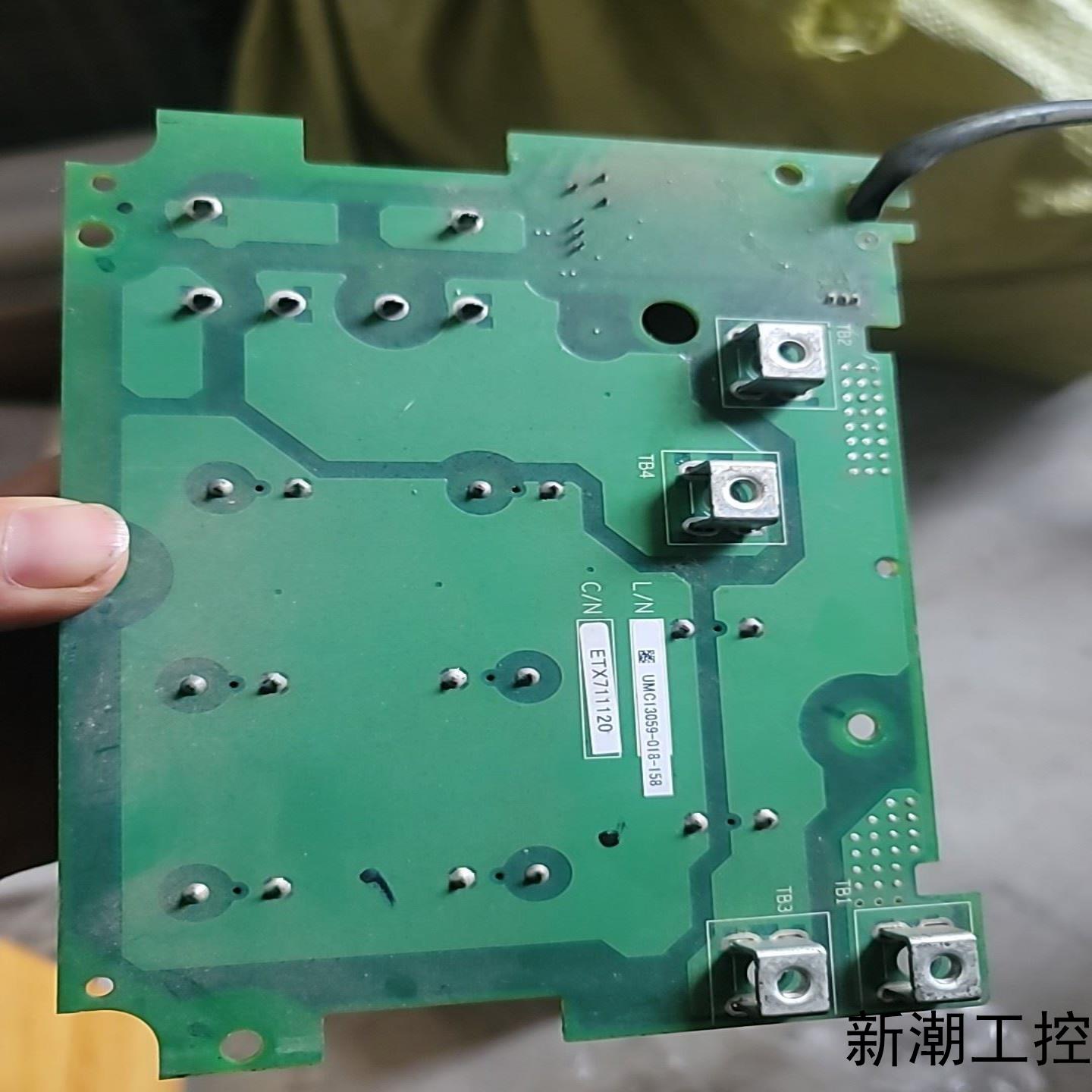 安川变频器电容板ETX711120 拆机功能好议价商品