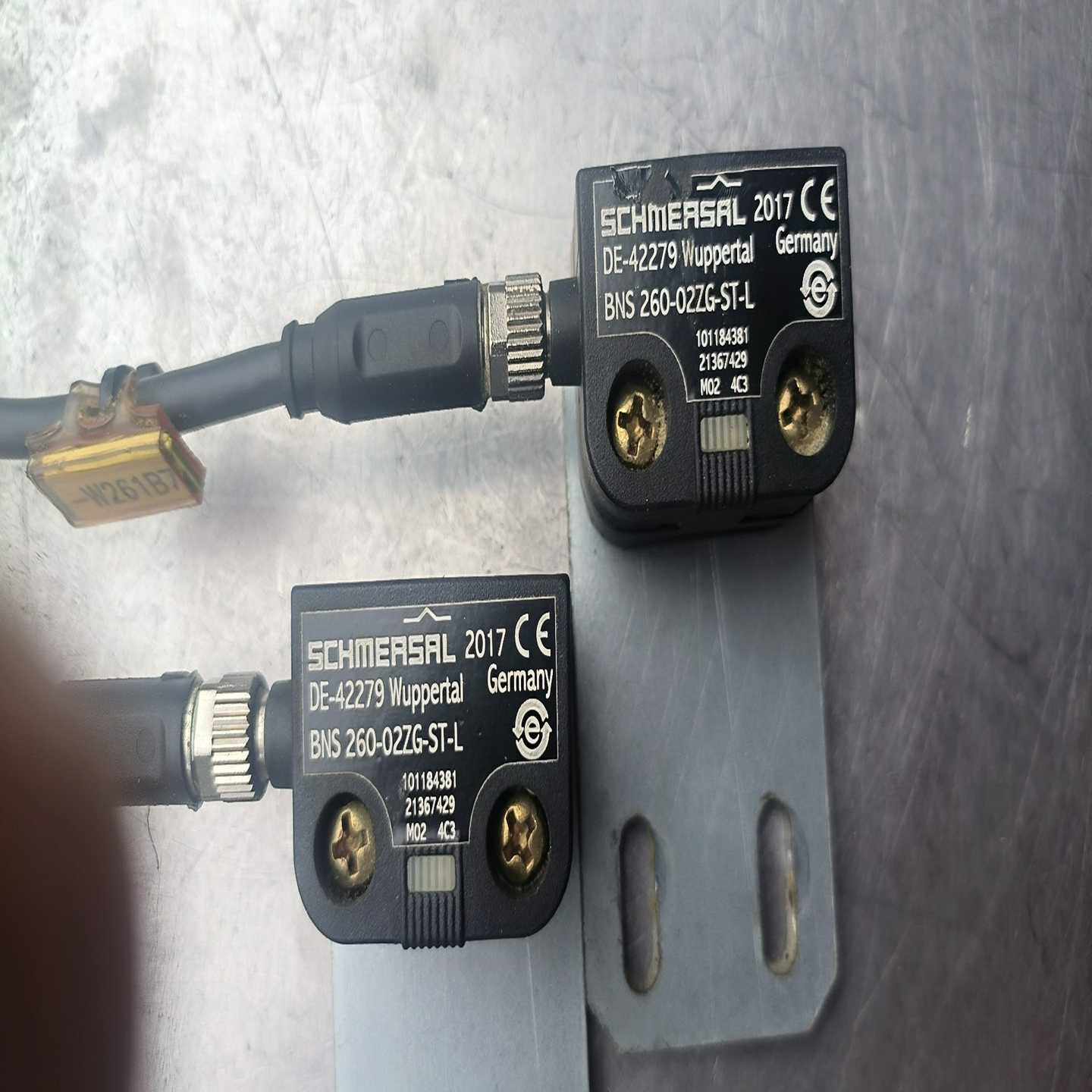 拆机4个，德国进口斯迈赛磁性传感器DNS260-02ZG-S--议价商品