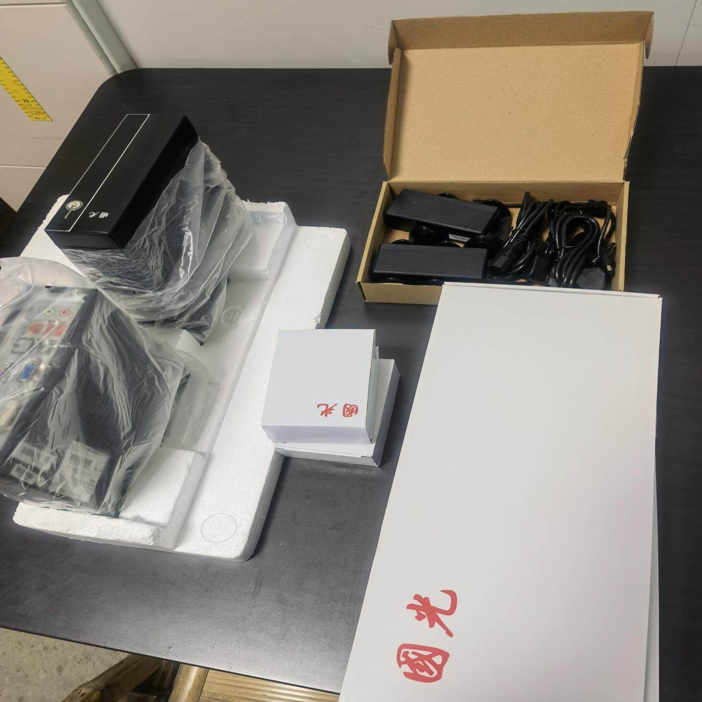 带原包装   一箱2套  国光UT3000瘦身小主机；议价